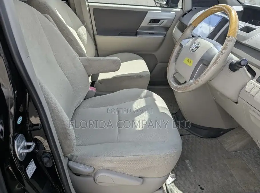 Toyota Noah 2008 Black