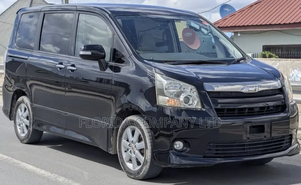 Toyota Noah 2008 Black