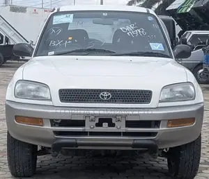 Toyota RAV4 2004 White