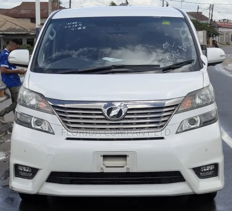 Toyota Vellfire 2008 White
