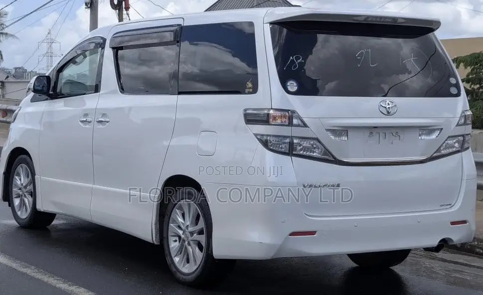 Toyota Vellfire 2008 White