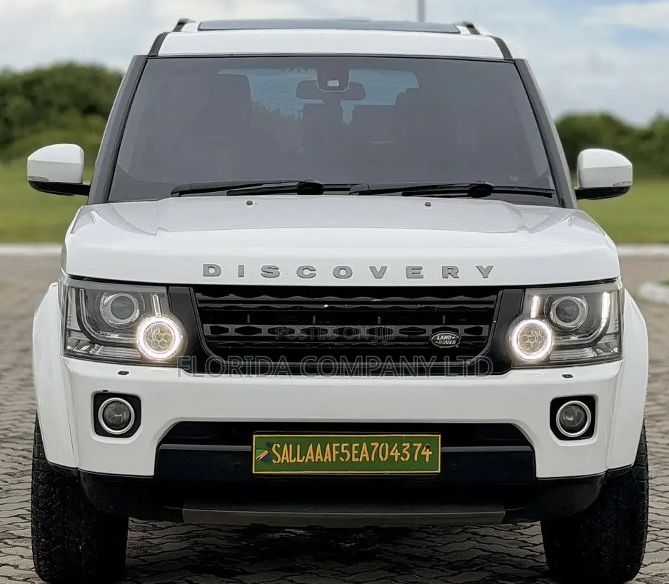 Land Rover Discovery 2014 White