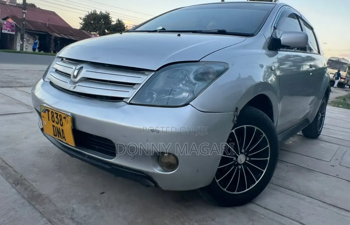 Toyota IST 2004 Silver