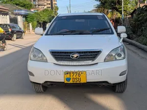 Toyota Harrier 2005 White