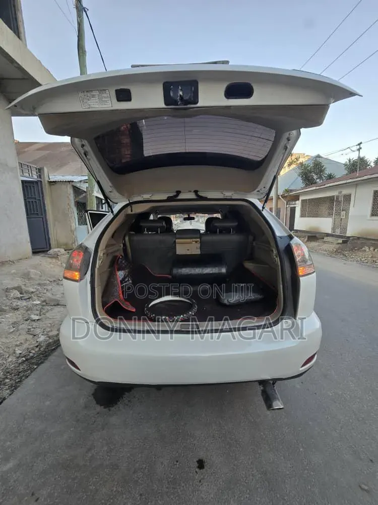 Toyota Harrier 2005 White