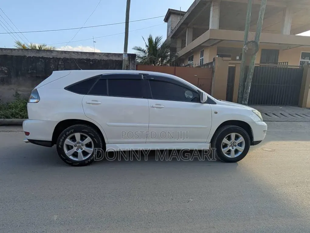 Toyota Harrier 2005 White