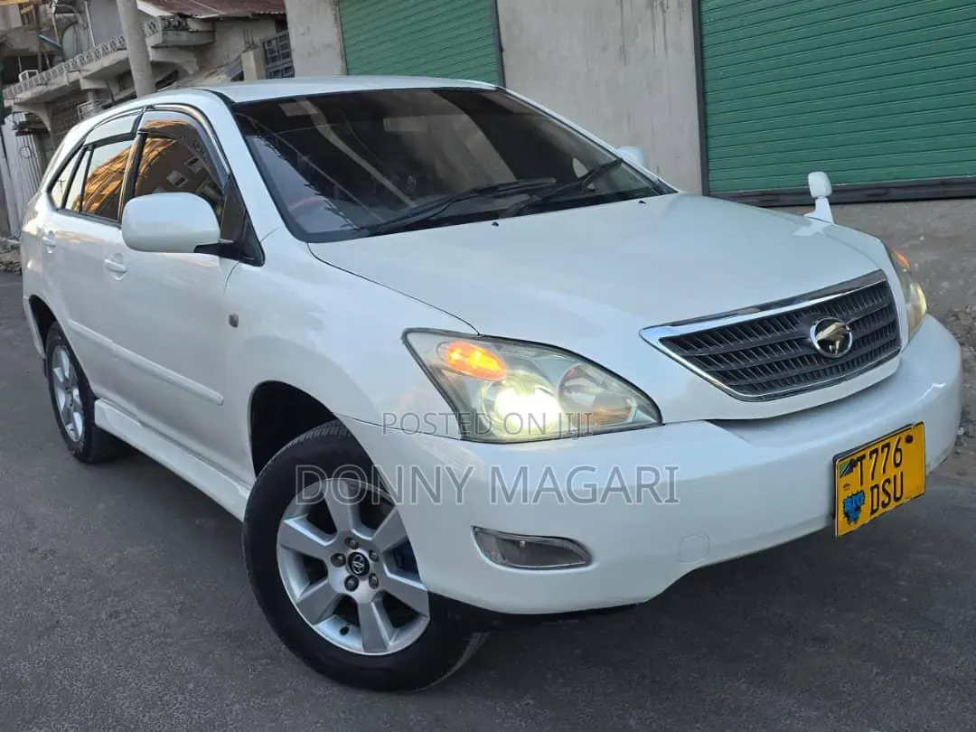 Toyota Harrier 2005 White