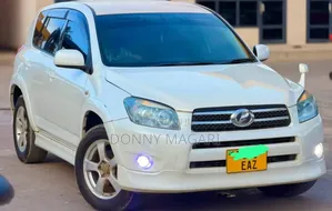 Toyota RAV4 2008 White