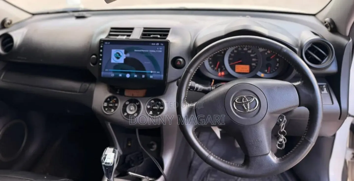 Toyota RAV4 2008 White