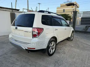 Subaru Forester 2.0D X 2009 White