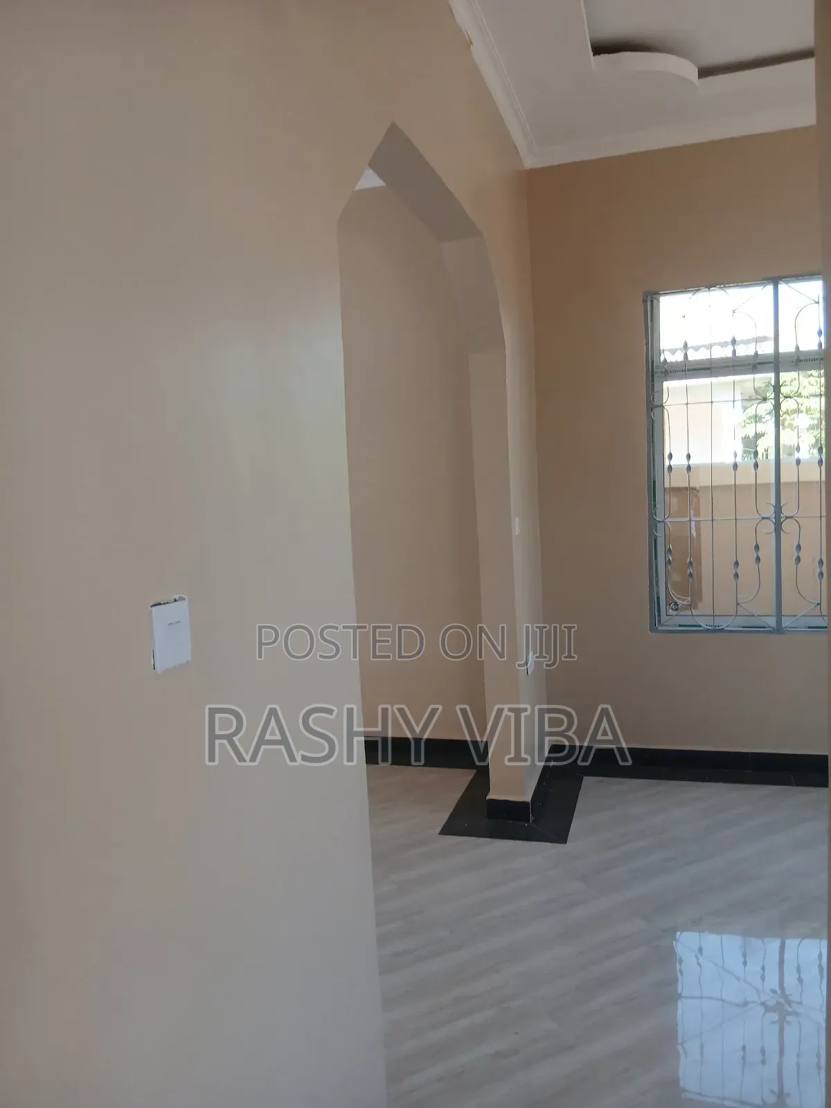 Nyumba Inauzwa,Ipo Chamanz Km 1 Kutoka Barabara Ya Rami,Bei Ni M 100