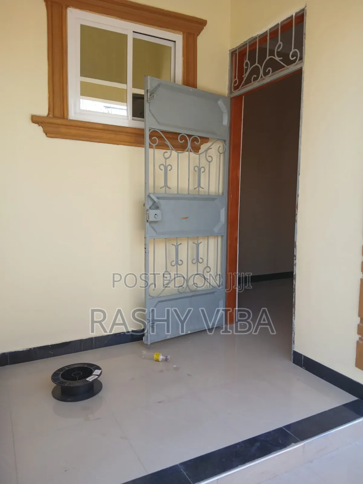 Nyumba Inauzwa,Ipo Chamanz Km 1 Kutoka Barabara Ya Rami,Bei Ni M 100