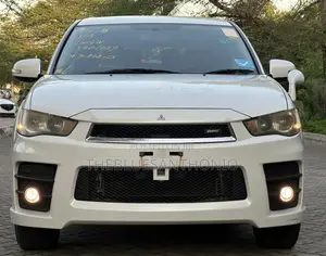 Mitsubishi Outlander 2011 White