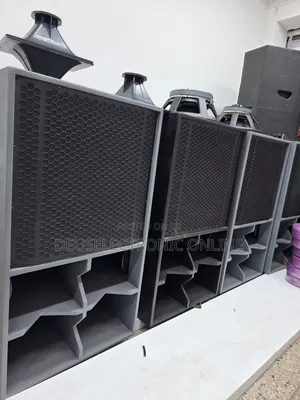 Single Speaker Bass JBL SRX 700