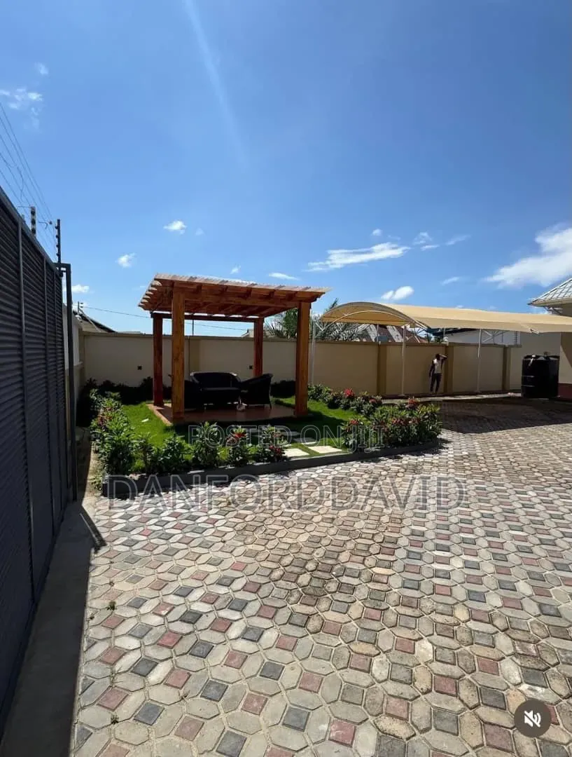 2bdrm Apartment in Kahwa Real Estate, Sinza for rent