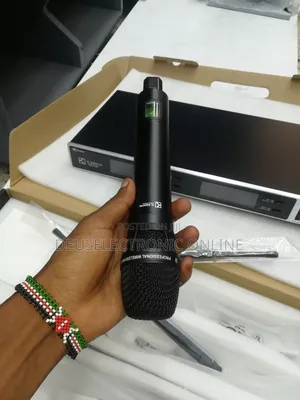 Professional Wireless Microphones 120m