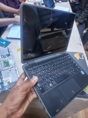 New Laptop Dell Latitude 3189 4GB Intel SSD 128GB