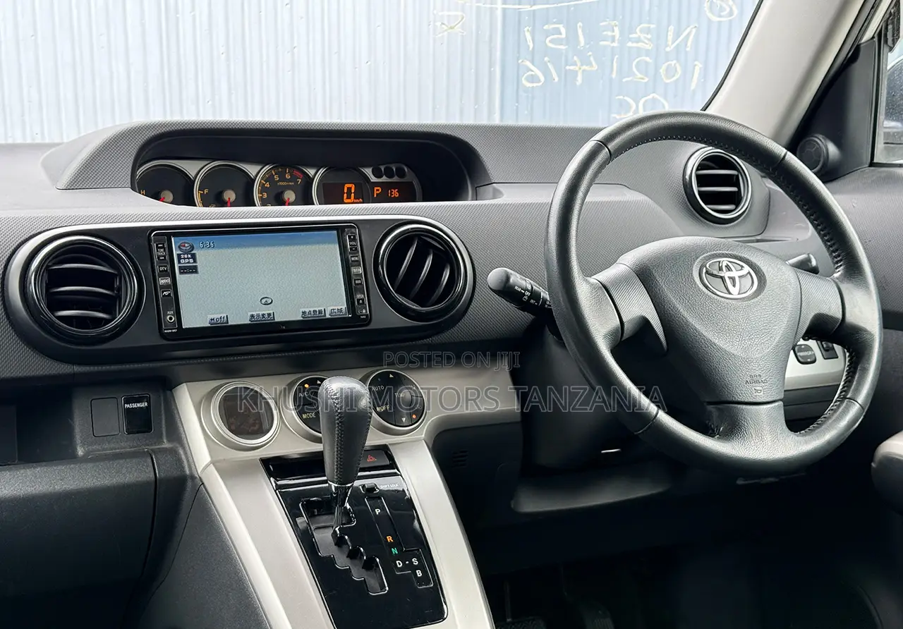 Toyota Corolla Rumion 2007 Silver