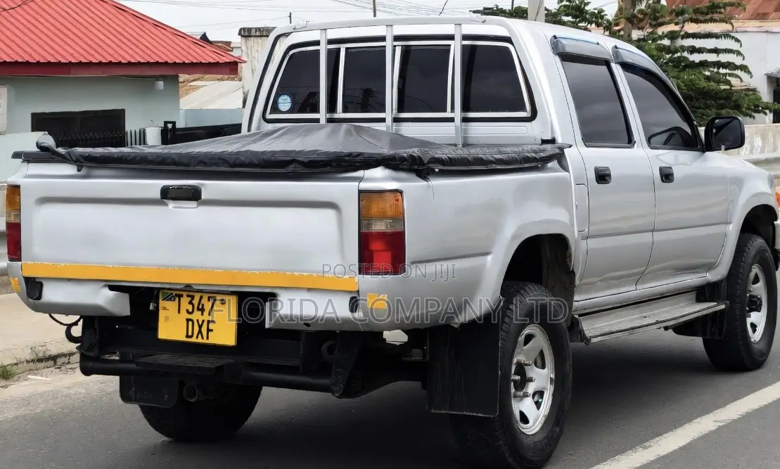 Toyota Hilux 2.5 Cab 2005 Silver