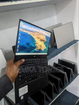 Laptop Dell Latitude 13 7370 8GB Intel Core i7 SSD 256GB