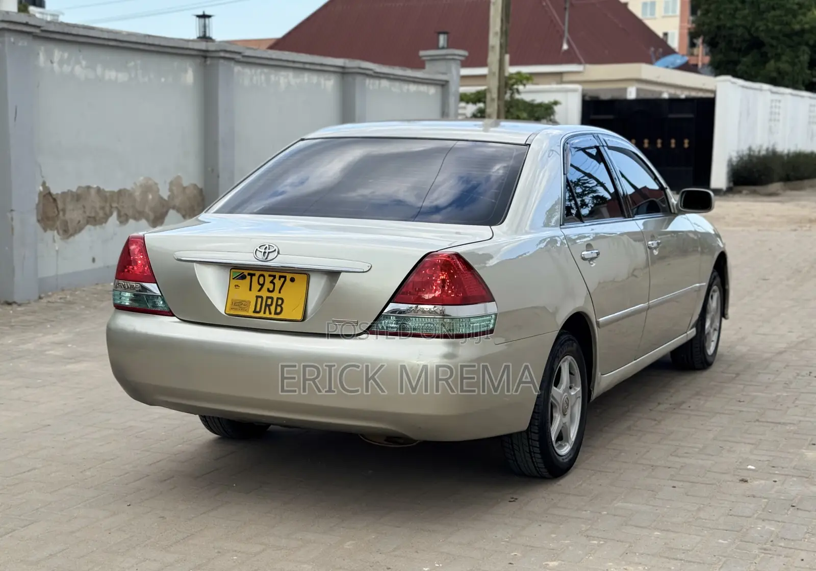 Toyota Mark II 2004 Silver