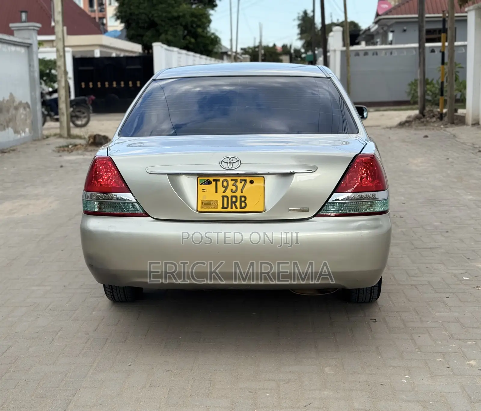 Toyota Mark II 2004 Silver