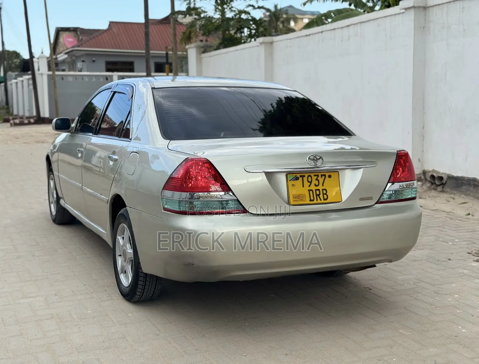 Toyota Mark II 2004 Silver