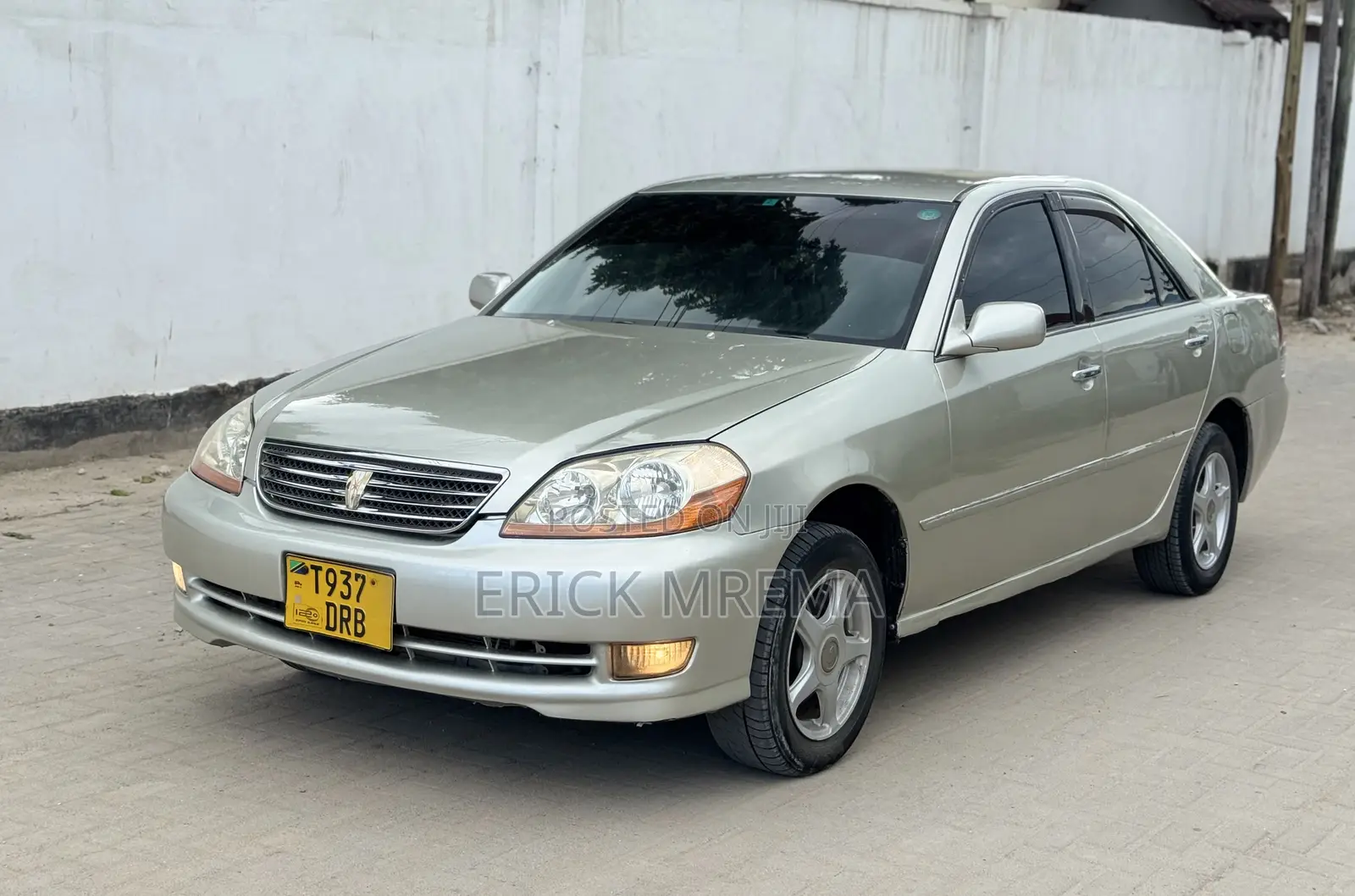 Toyota Mark II 2004 Silver