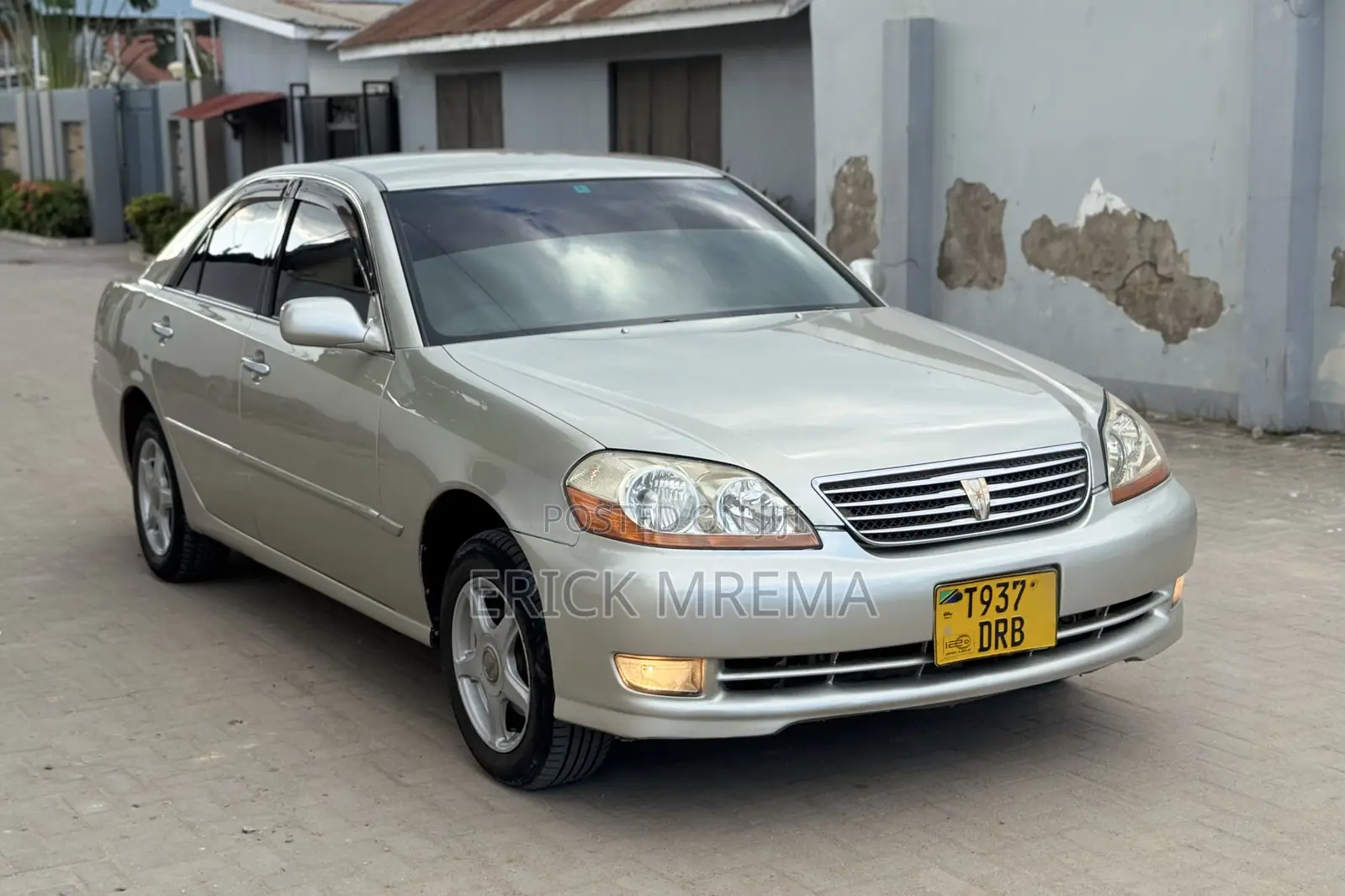 Toyota Mark II 2004 Silver