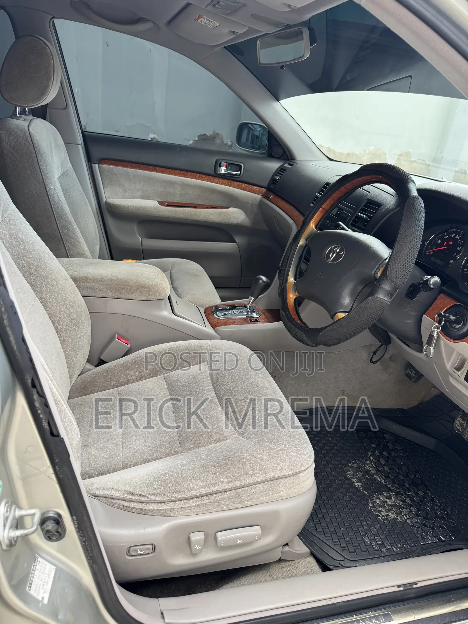 Toyota Mark II 2004 Silver