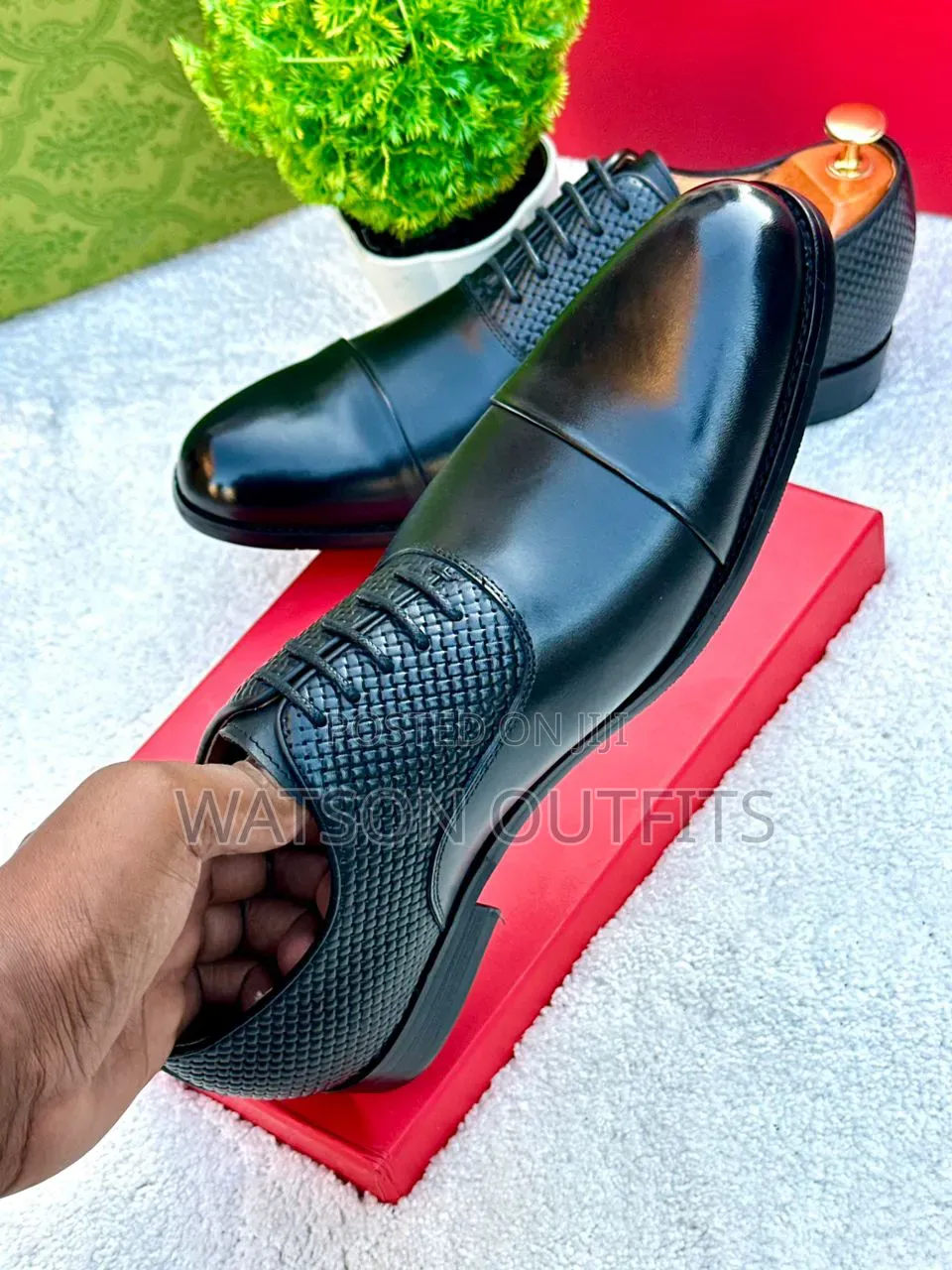 Men's Leather Shoes 2-Colours Black and Coffee Materials Quality