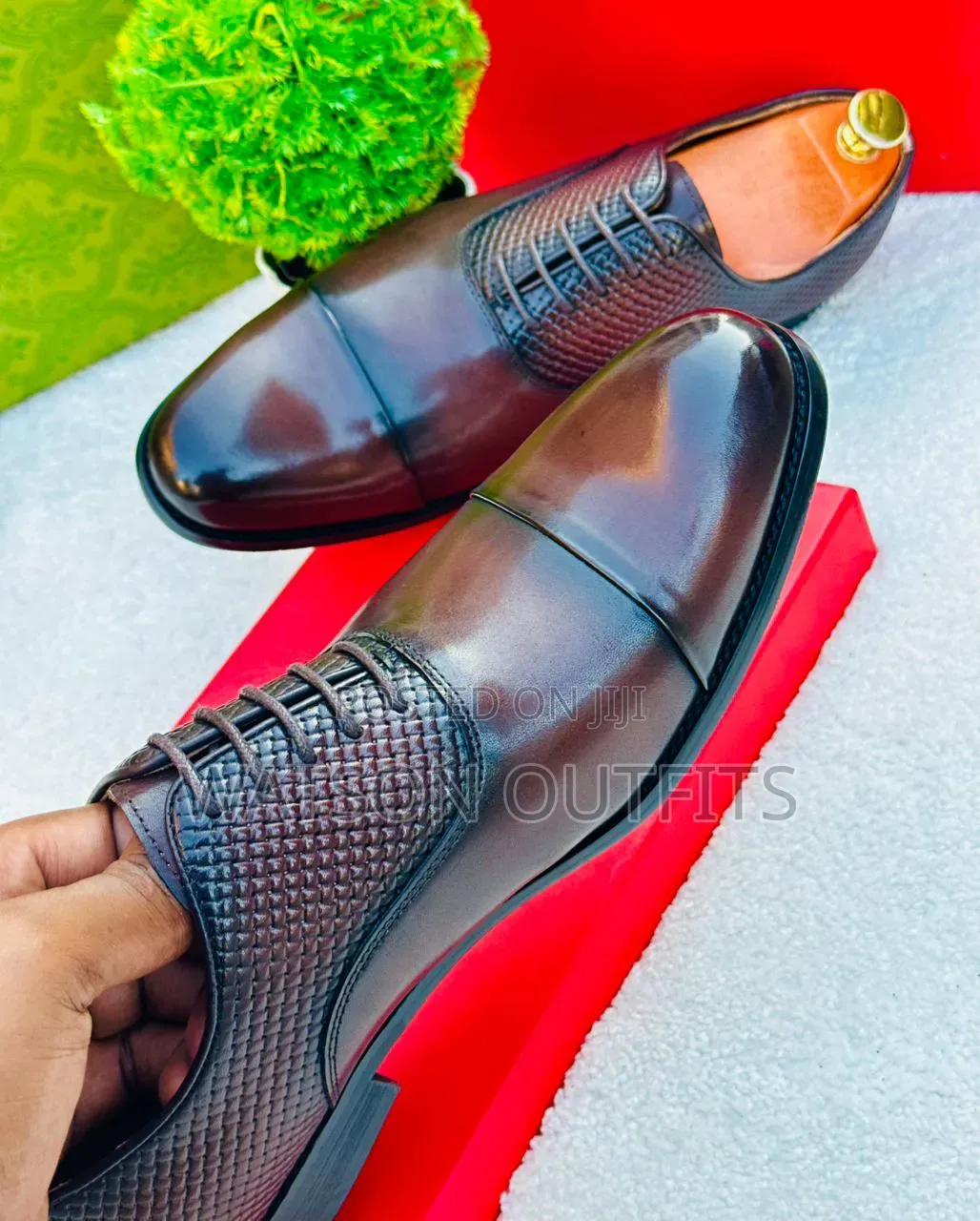 Men's Leather Shoes 2-Colours Black and Coffee Materials Quality
