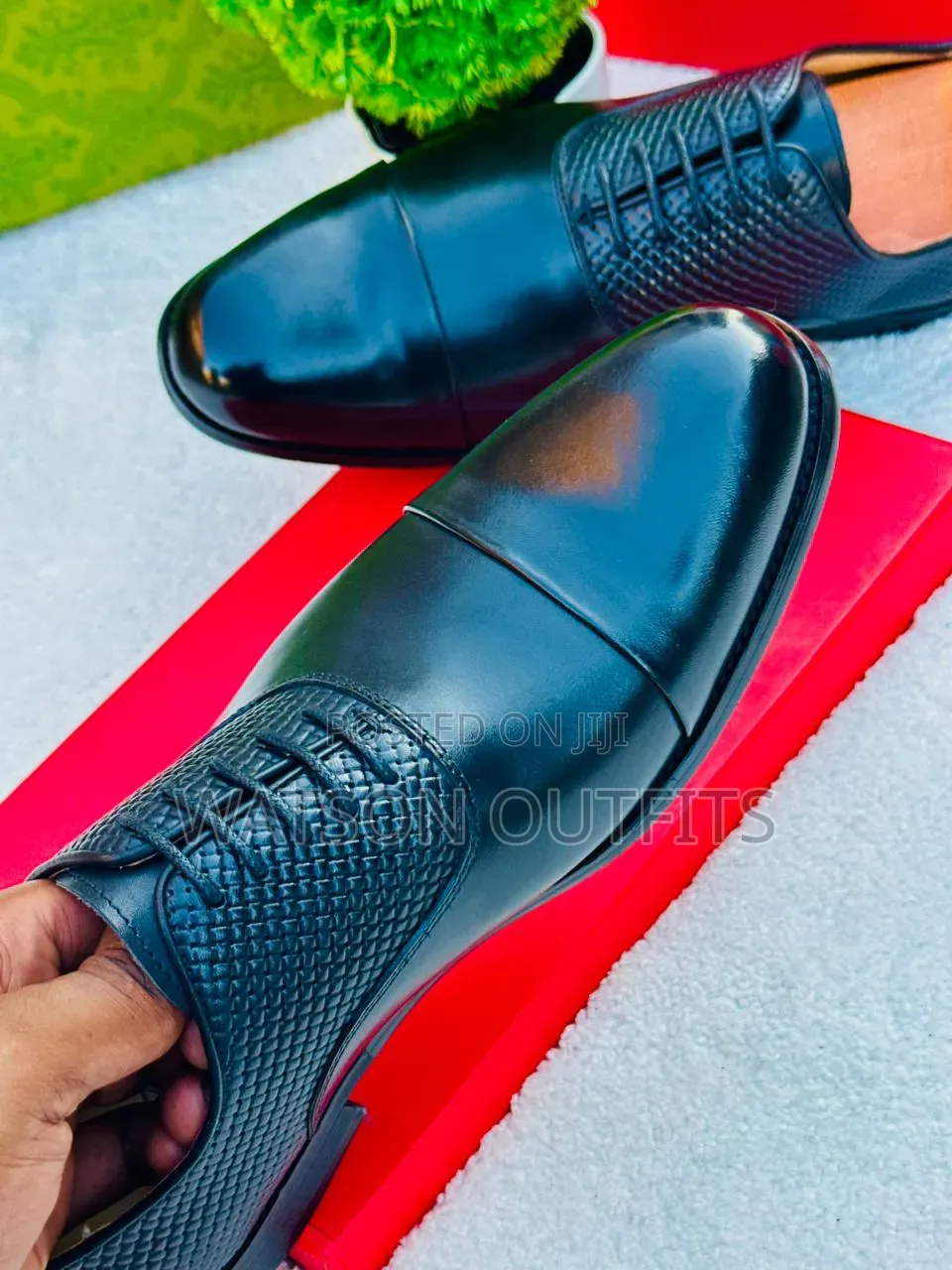 Men's Leather Shoes 2-Colours Black and Coffee Materials Quality