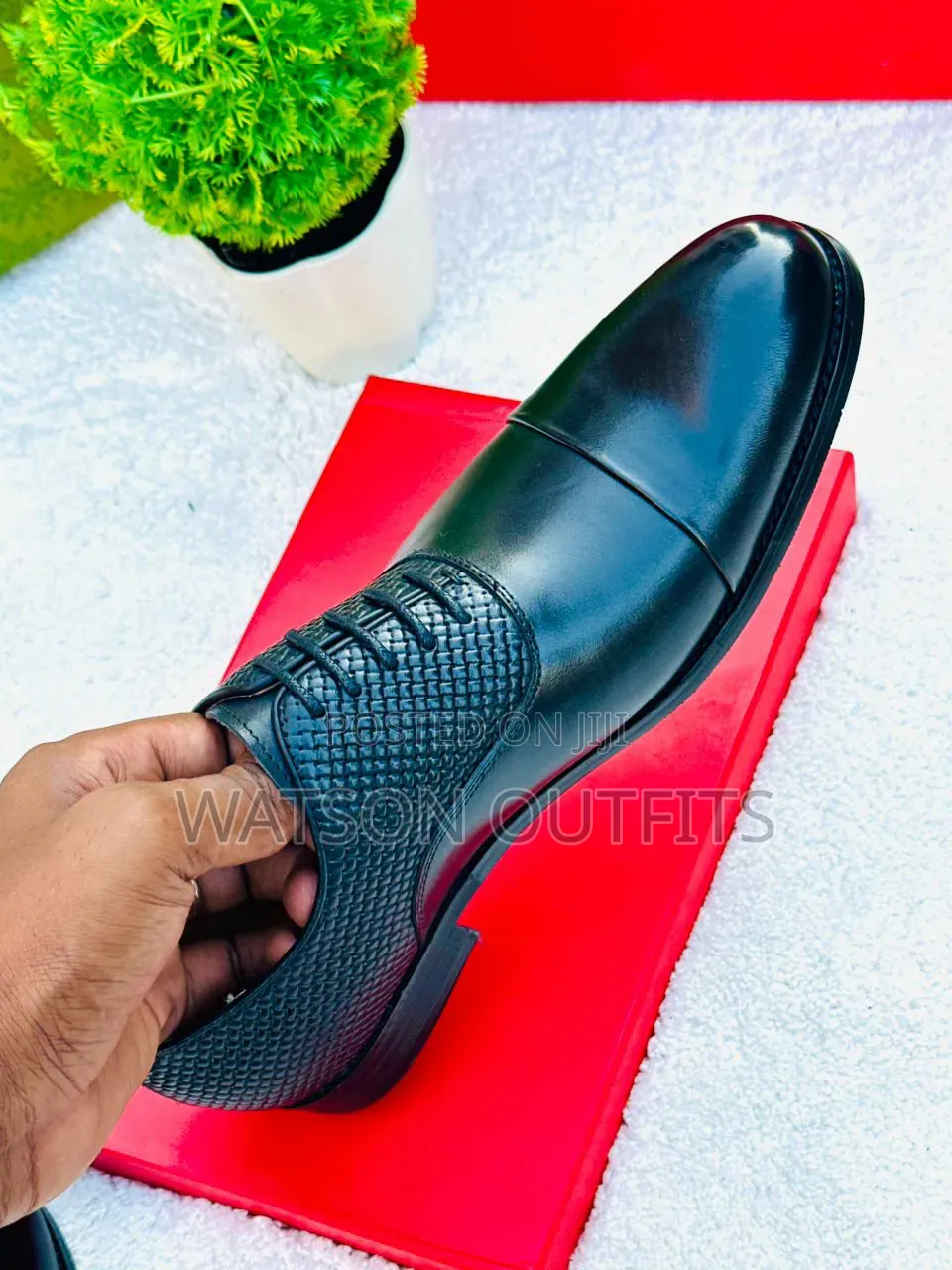 Men's Leather Shoes 2-Colours Black and Coffee Materials Quality
