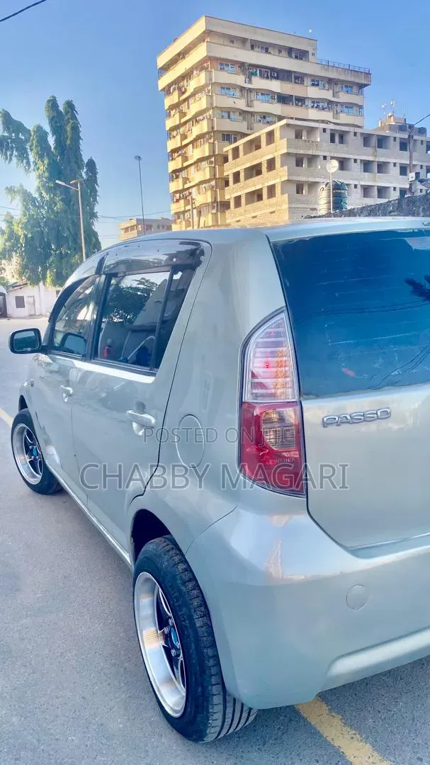 Toyota Passo 1.0 FWD 2007 Silver
