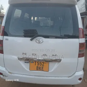Toyota Noah 2003 White