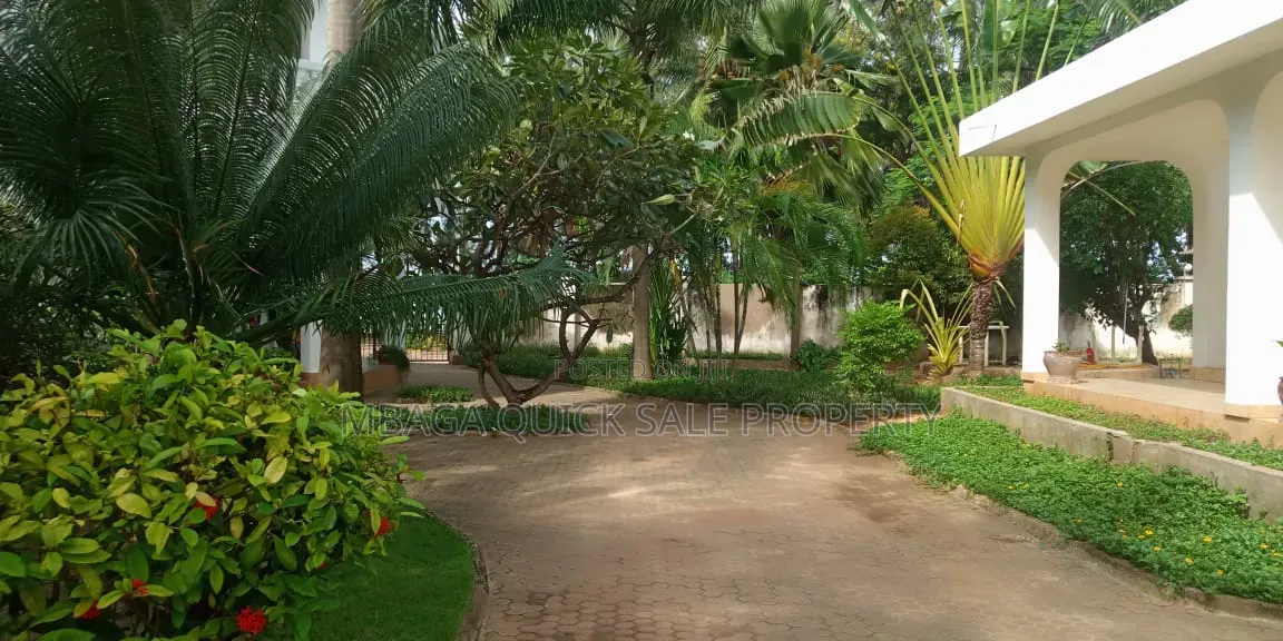 5bdrm House in Mbezi Beach for rent
