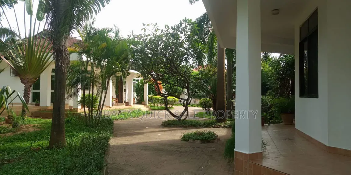 5bdrm House in Mbezi Beach for rent