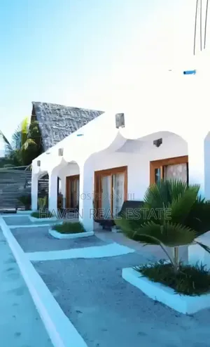 Furnished 8bdrm Villa in Kusini for sale