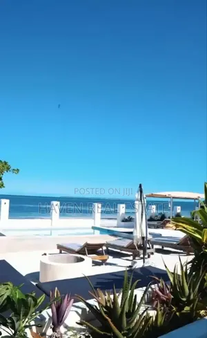 Furnished 8bdrm Villa in Kusini for sale