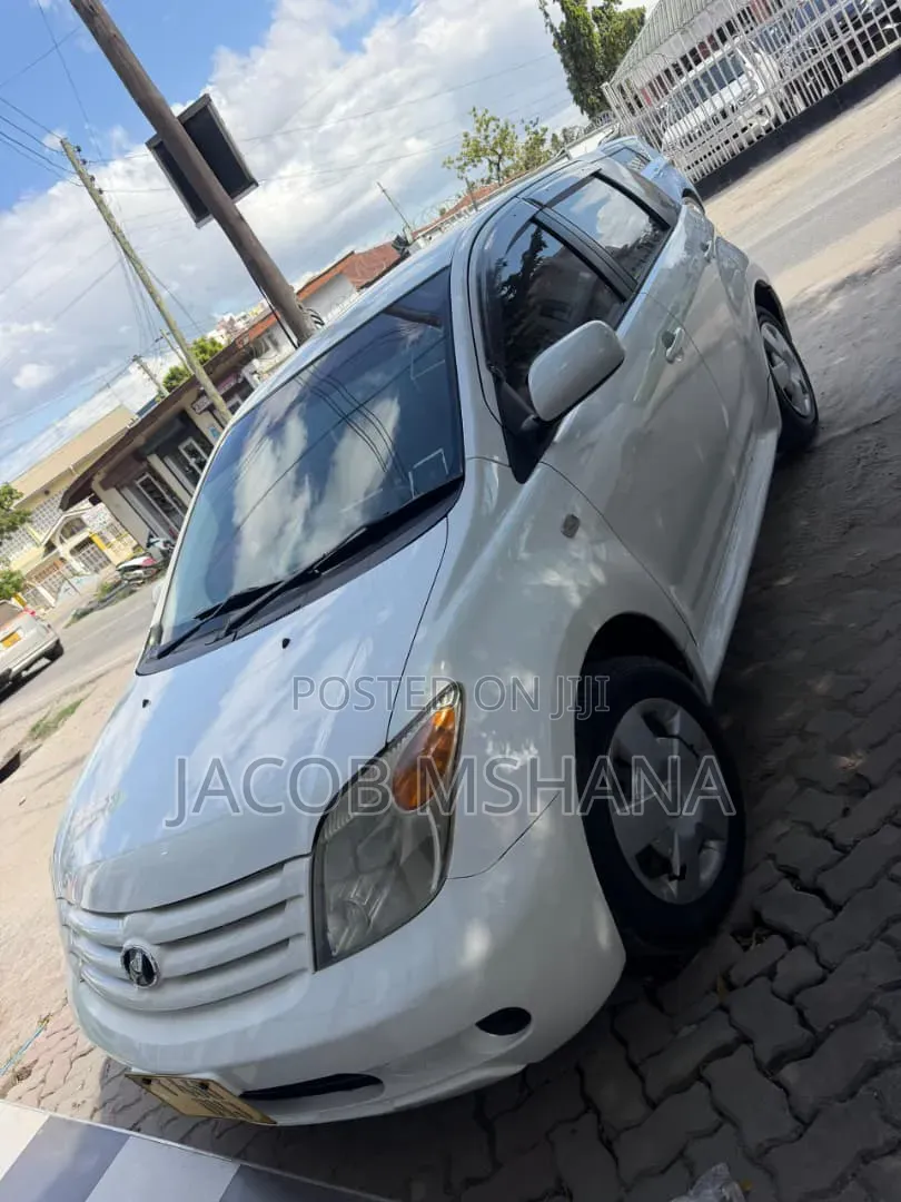 Toyota IST 2007 White