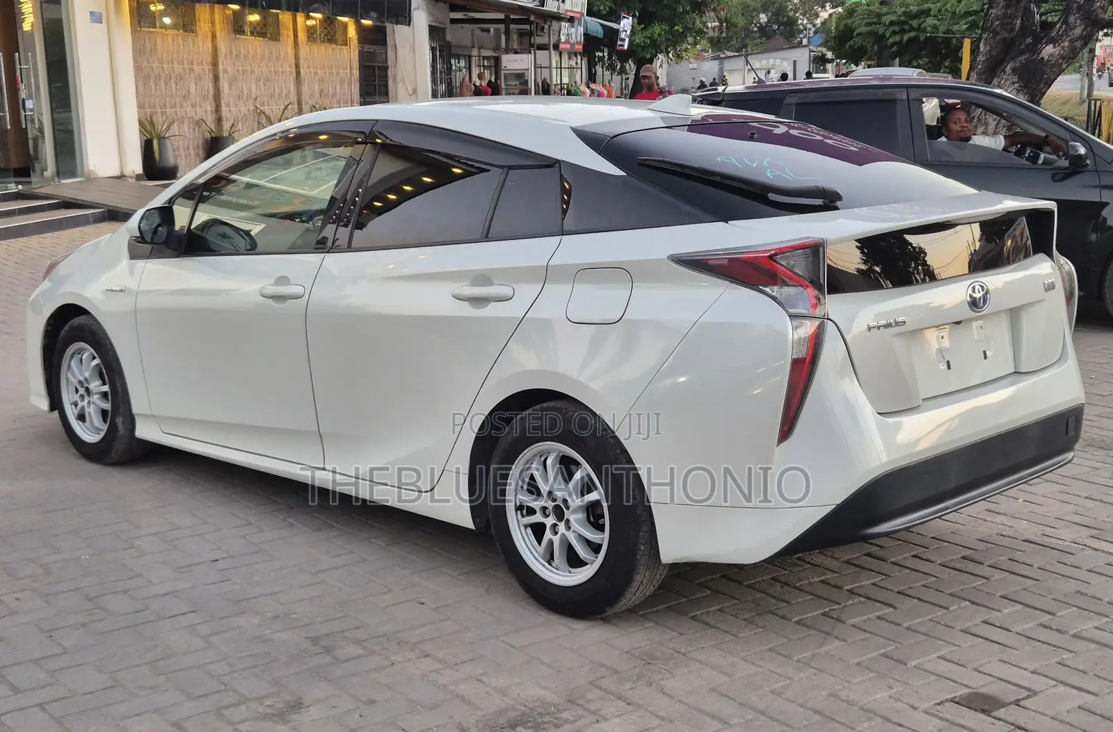Toyota Prius 2018 White