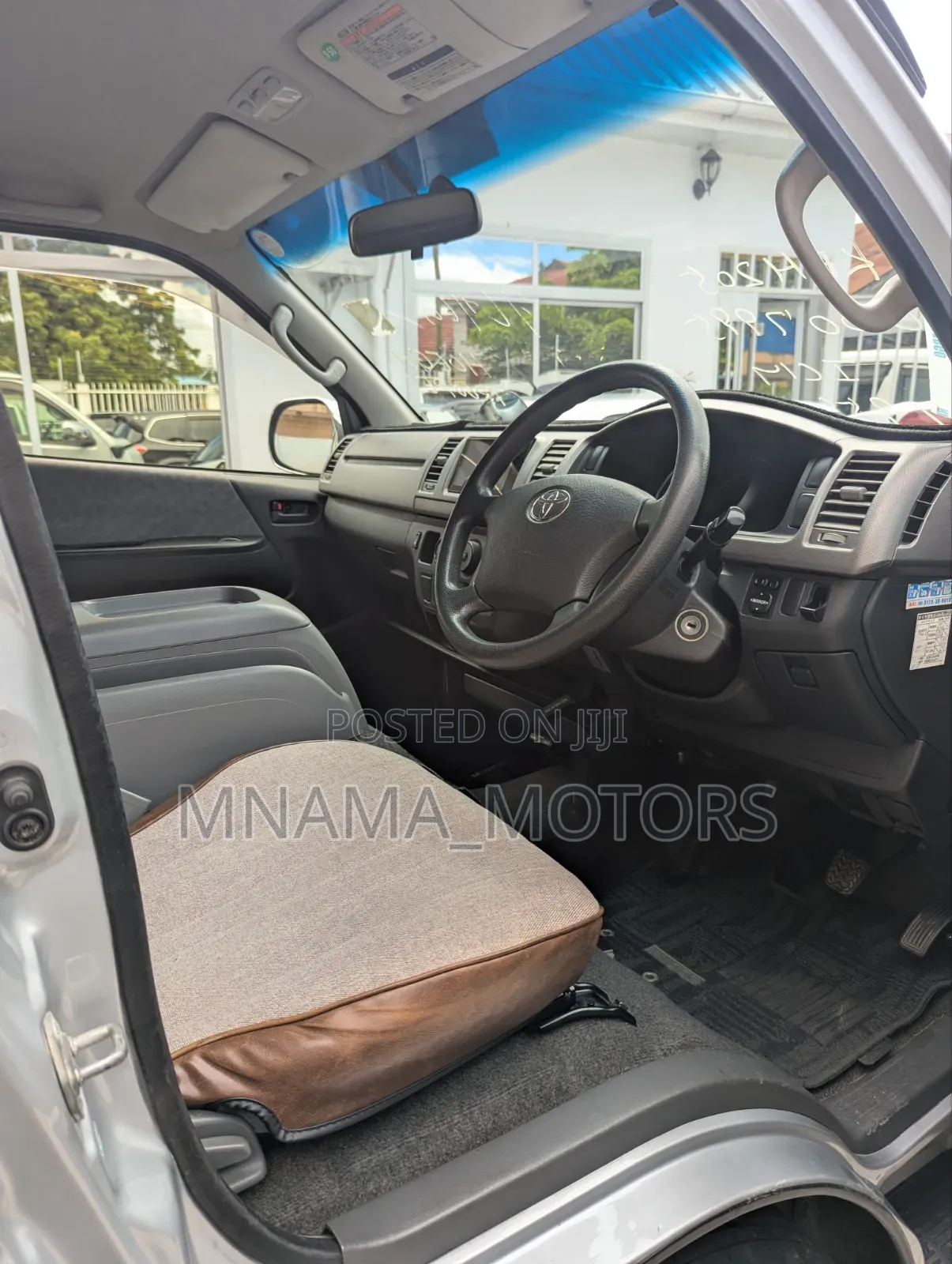 Toyota Quantum 2006 Silver