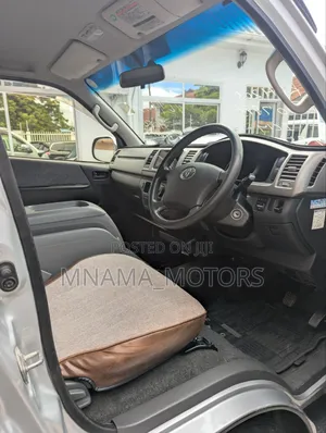 Toyota Quantum 2006 Silver