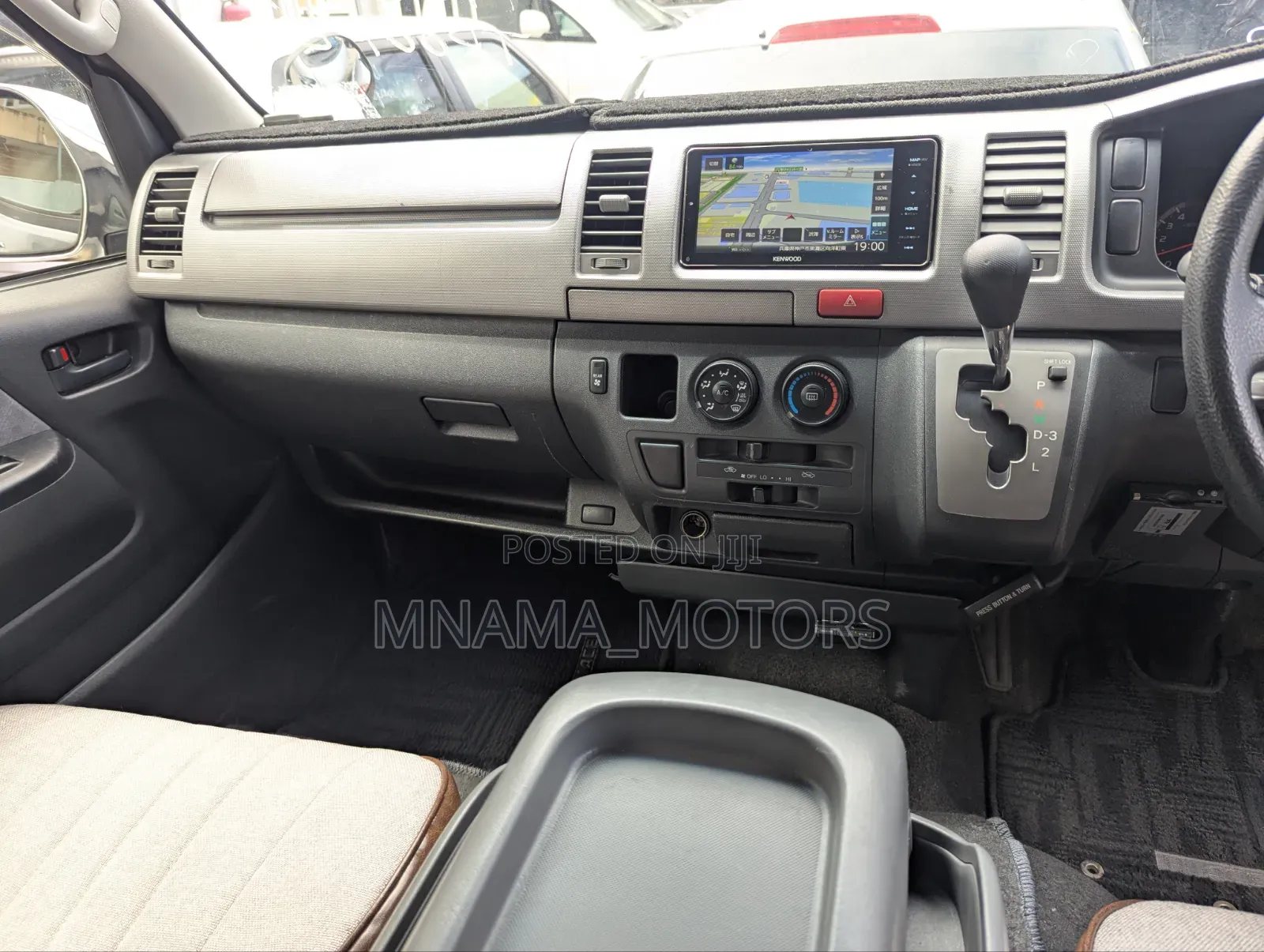 Toyota Quantum 2006 Silver