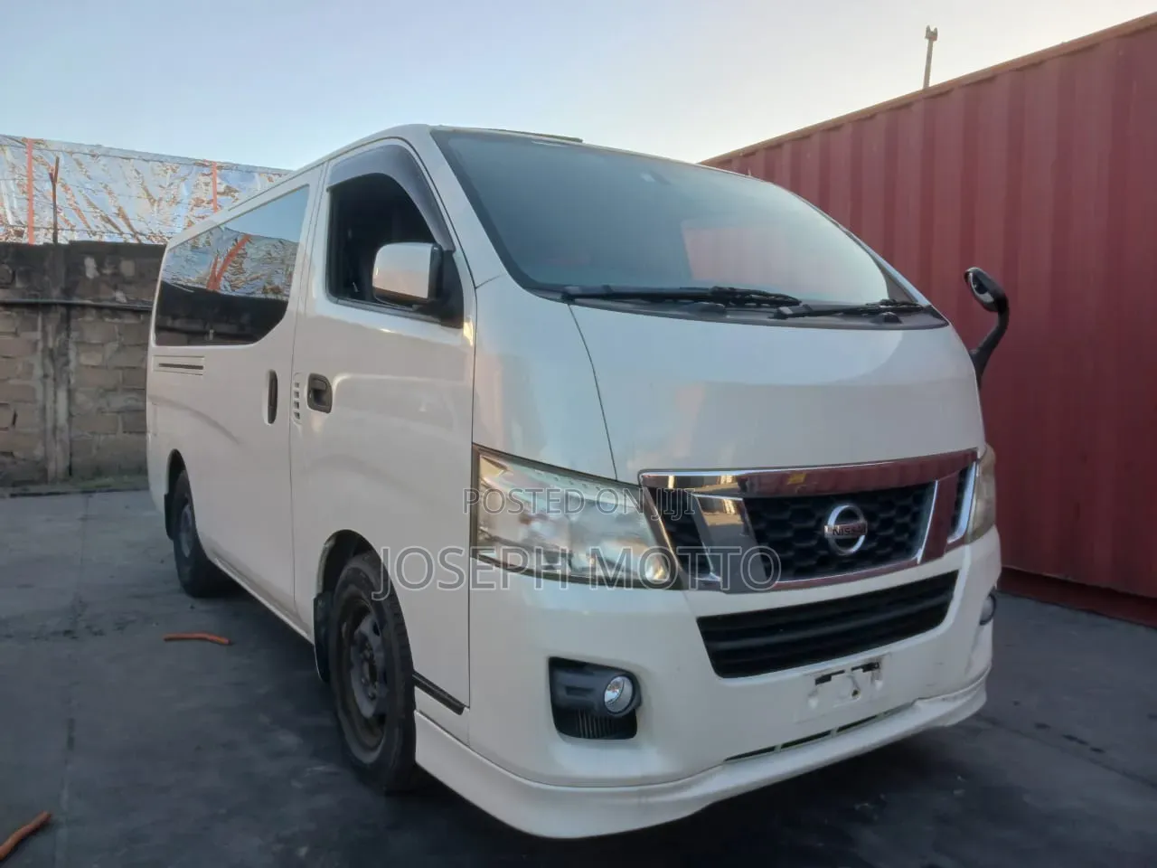 Toyota HiAce 2009 White