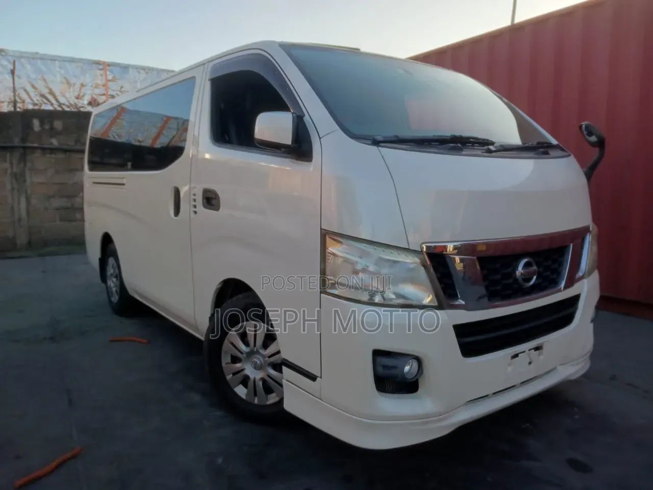Toyota HiAce 2009 White