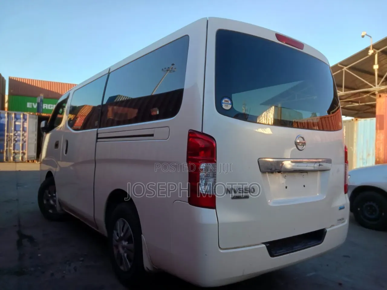 Toyota HiAce 2009 White