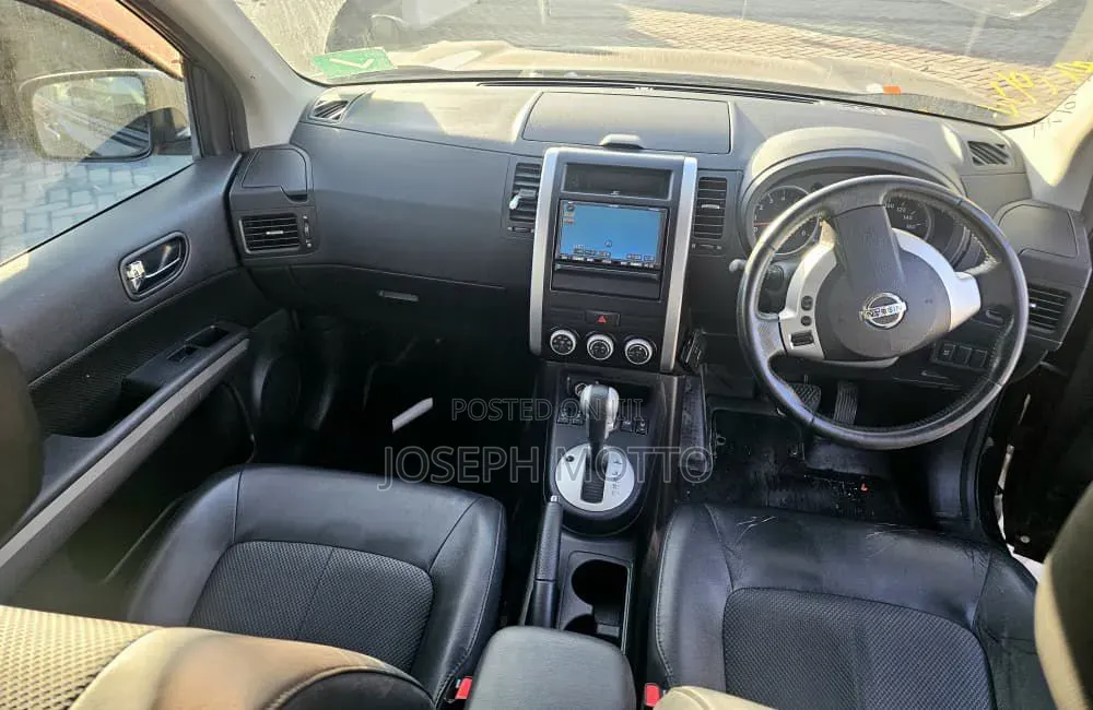 Nissan X-Trail 2.0 Petrol XE 2012 Black