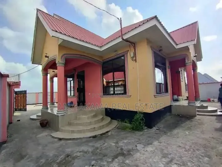 4bdrm House in Mchakama Real Estate, Msongola for sale